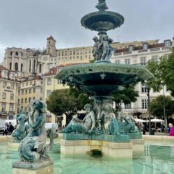 Lisbon Square fountain