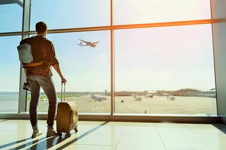 Travel Hacks To Find Cheap Flights