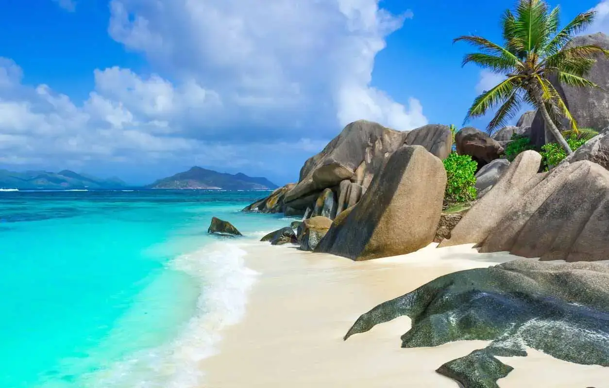 the Ultimate Guide to the Top 20 Beach Destinations in the World